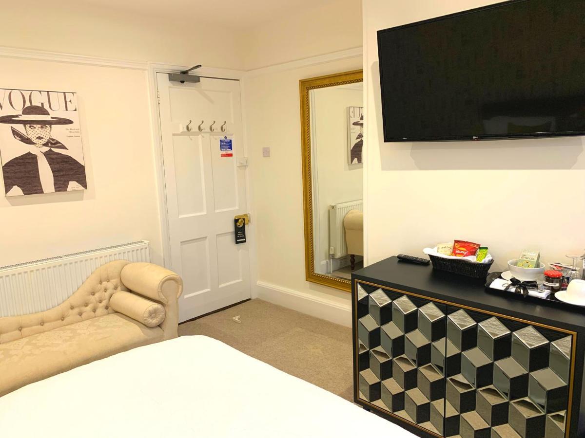 Hotel The Malt House à Aylesbury  Extérieur photo